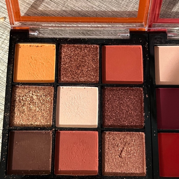 Eyeshadow Palette - Picture 10 of 10